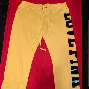 NWT Victoria’s Secret PINK Everyday Cropped Jogger